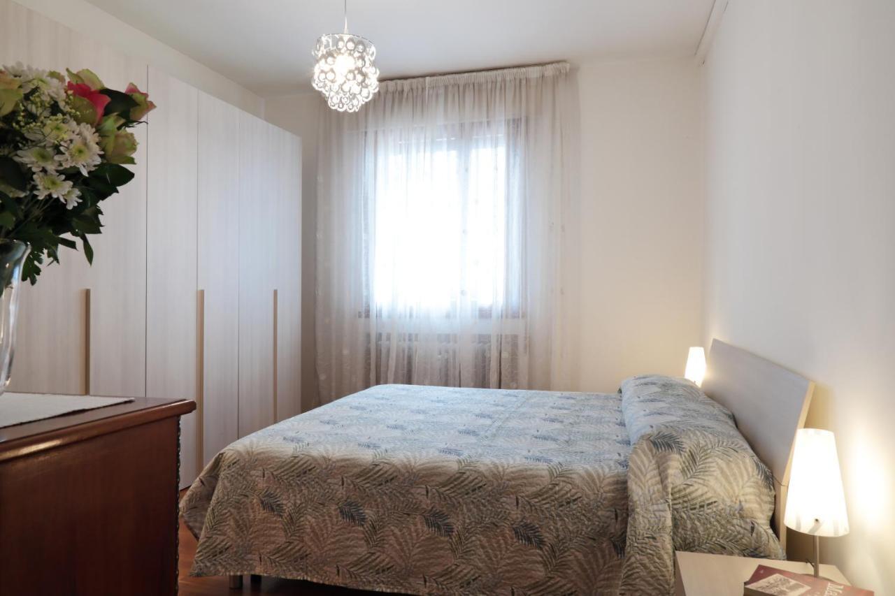 Appartamento Con 2 Camere E Garage Privato! Pádua Exterior foto